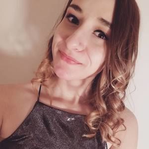 Meet your Posher, Chloe